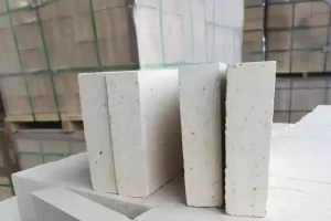What is the production process of alumina fire bricks?