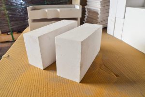What are the classifications of corundum bricks?