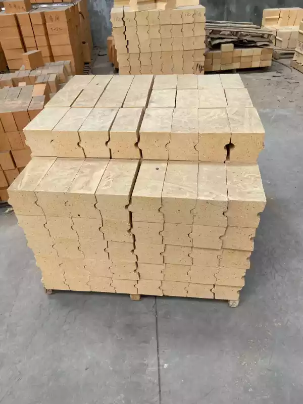 High-alumina refractory bricks