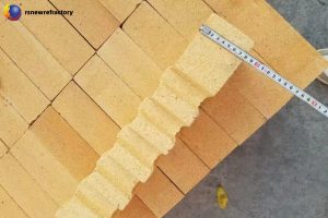 The role of anchor fire bricks in the use of refractory castables