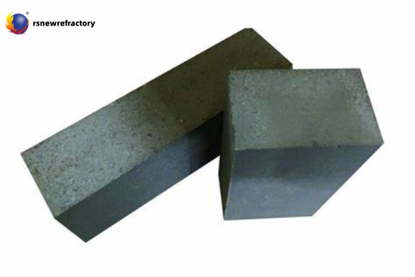 magnesia-calcium refractory bricks