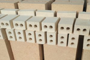 Material introduction of bottom pouring brick